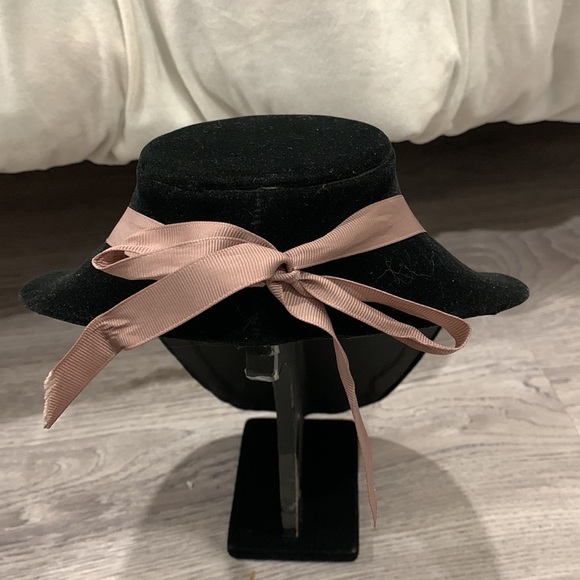 Chunky Floral Necklace - Picture 2 of 2